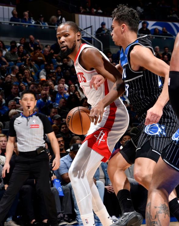 九游娱乐-太狠了！广东宏远围绕NBA季后赛刷新队史纪录今夜奥兰多魔术扳平良机，今夜多特蒙德单刀错失